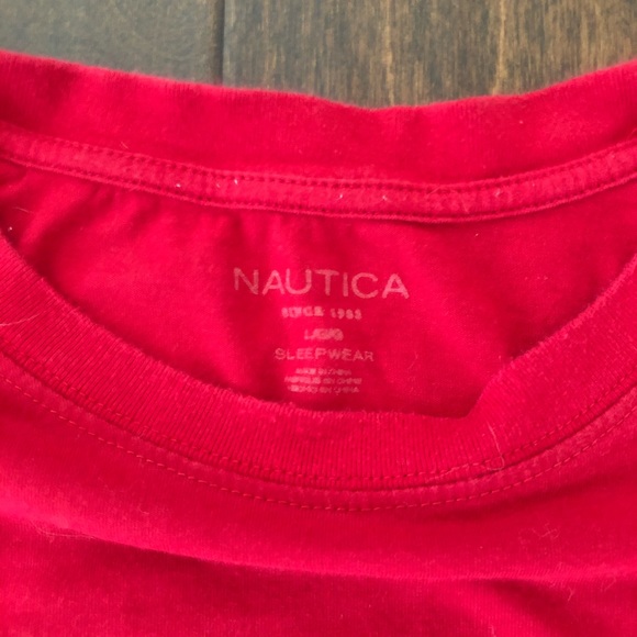 Men’s Nautica Red Tee - Picture 3 of 3